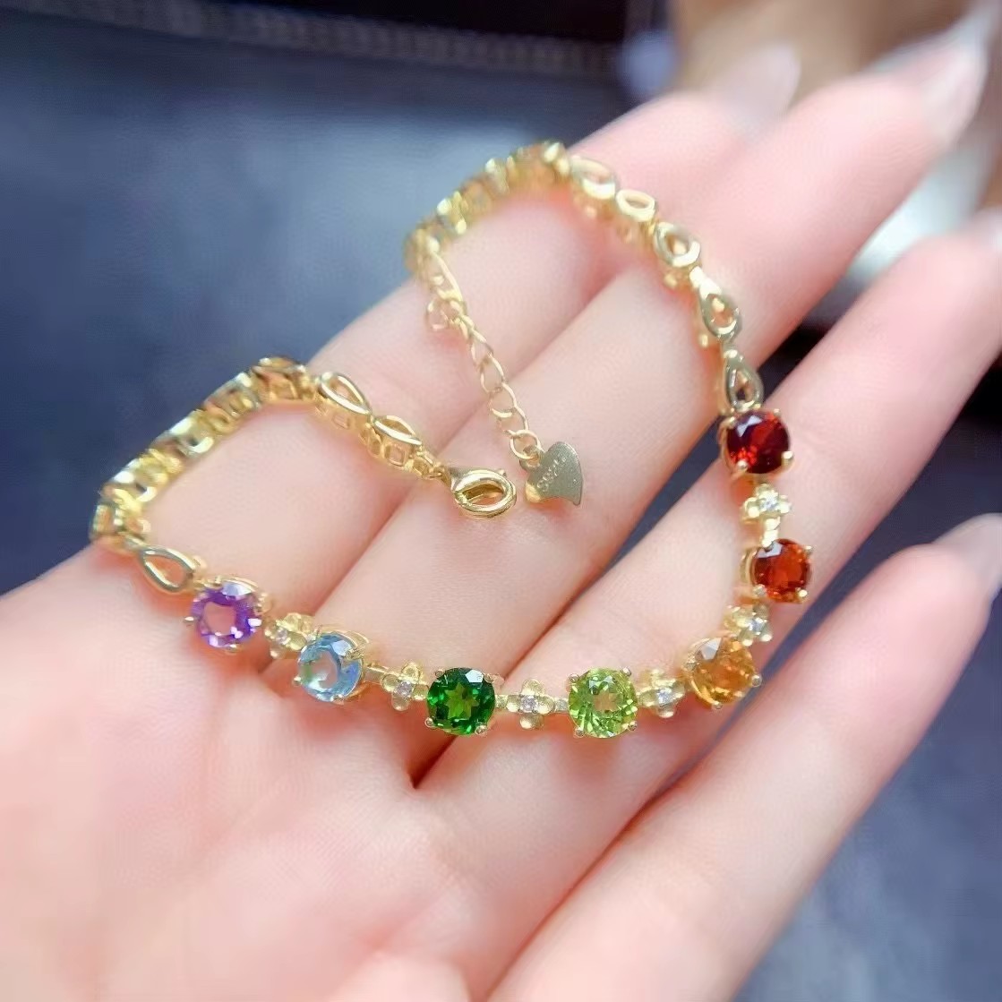 Boutique Jewelry Women's Brace - огляд і ціна Al Ain Jewelry & Watches Exhibition 2025