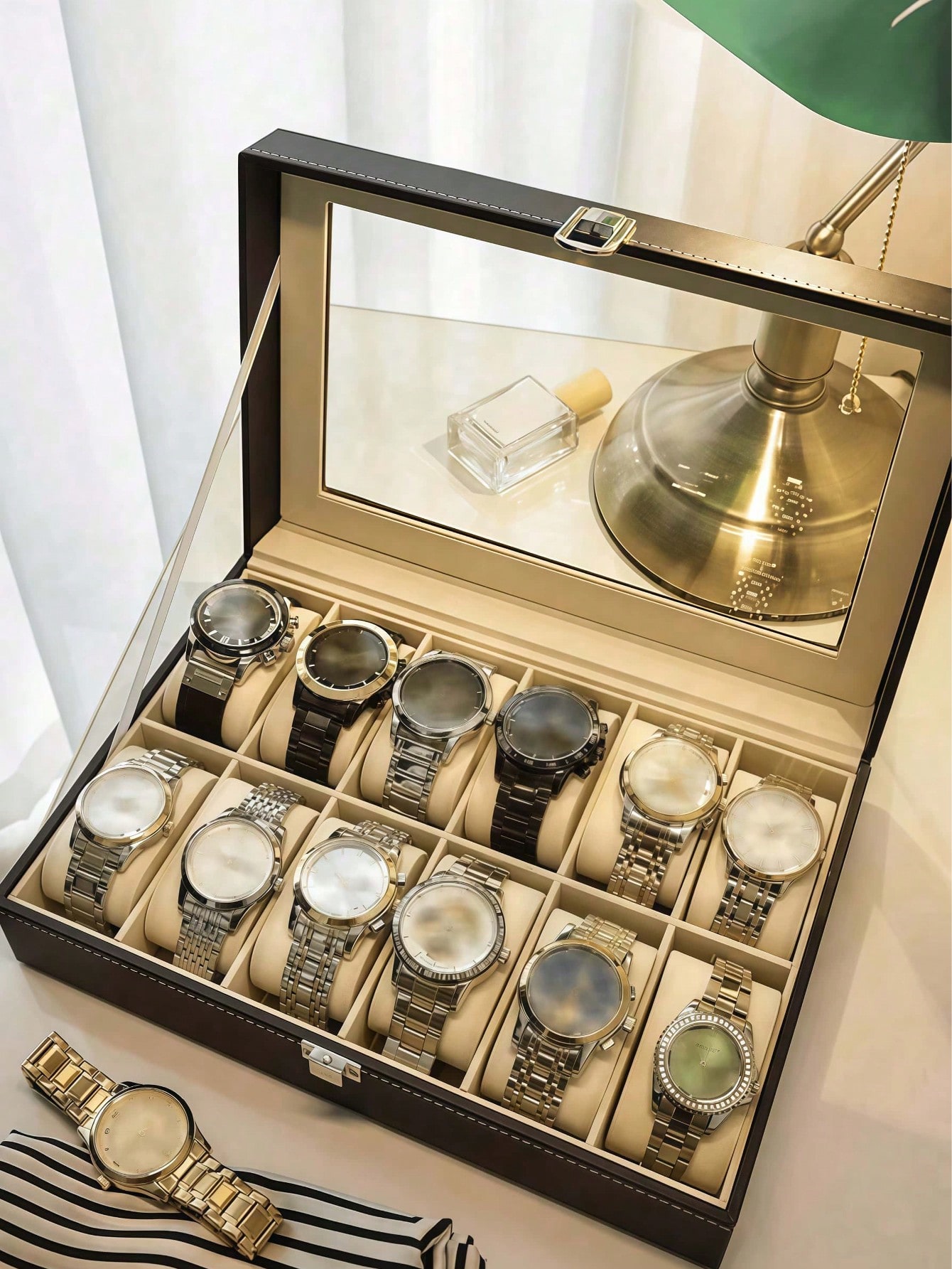 Leather Watch Box with Lock, L - огляд і ціна Watch Display Box